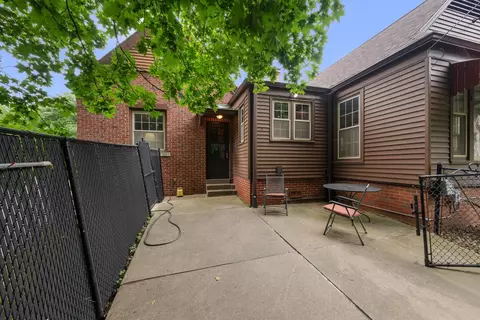 Exterior - 2601 12th St, Moline, IL 61265 photo 8 of 10