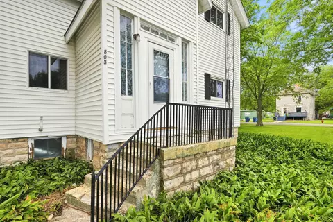 Exterior - 803 North St, Mazon, IL 60444 photo 3 of 9