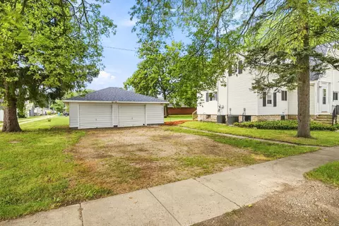 Exterior - 803 North St, Mazon, IL 60444 photo 4 of 9