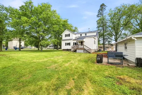 Exterior - 803 North St, Mazon, IL 60444 photo 7 of 9