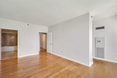 Bedroom - 8 E Randolph St #3108, Chicago, IL 60601 photo 4 of 4