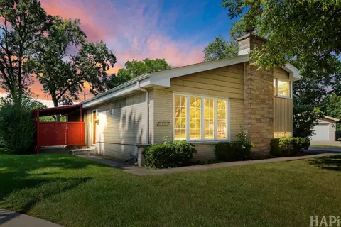 Exterior - 412 Warren Rd, Glenview, IL 60025 photo 8 of 8