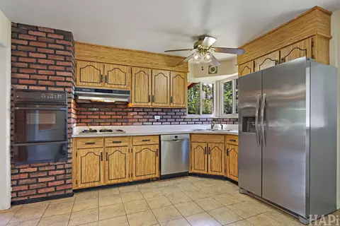 Kitchen - 412 Warren Rd, Glenview, IL 60025 photo 2 of 2