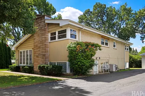 Undisclosed, Glenview, IL 60025