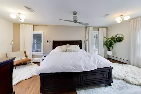 Bedroom - 943 Monroe Ave, River Forest, IL 60305 photo 1 of 5