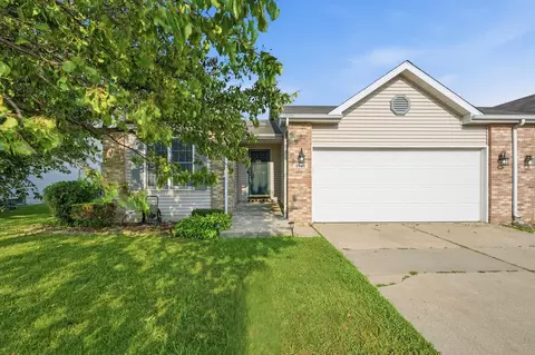 8781 Monroe St, Merrillville, IN 46410