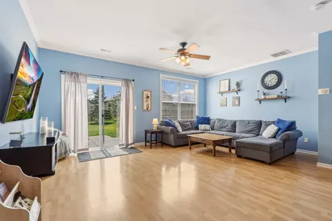 Living - 1748 Springtime Ct, Dyer, IN 46311 photo 2 of 3