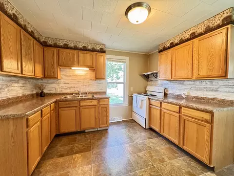 Kitchen - 607 E Chamberlin St, Dixon, IL 61021 photo 1 of 2