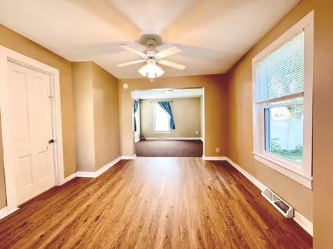 Living - 607 E Chamberlin St, Dixon, IL 61021 photo 1 of 3