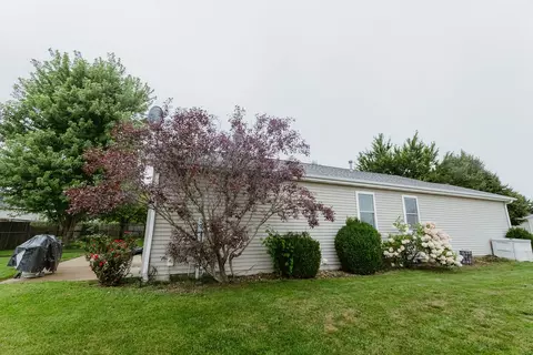 Exterior - 3413 Mcniff Dr, Bloomington, IL 61704 photo 10 of 17