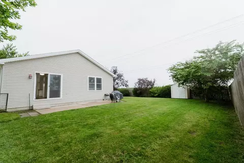 Exterior - 3413 Mcniff Dr, Bloomington, IL 61704 photo 15 of 17