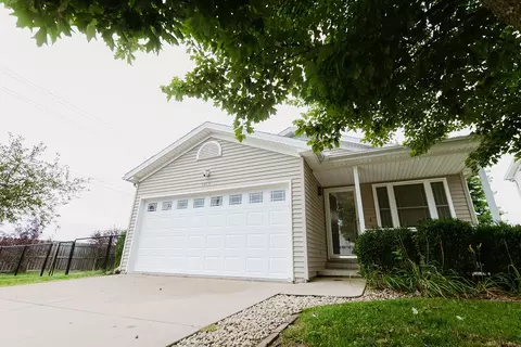 Exterior - 3413 Mcniff Dr, Bloomington, IL 61704 photo 3 of 17