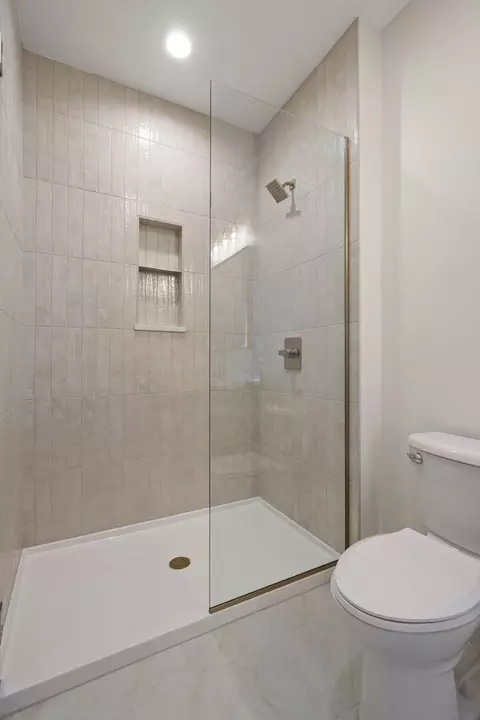 Bath - 13822 Waterleaf Dr, Saint John, IN 46373 photo 10 of 10