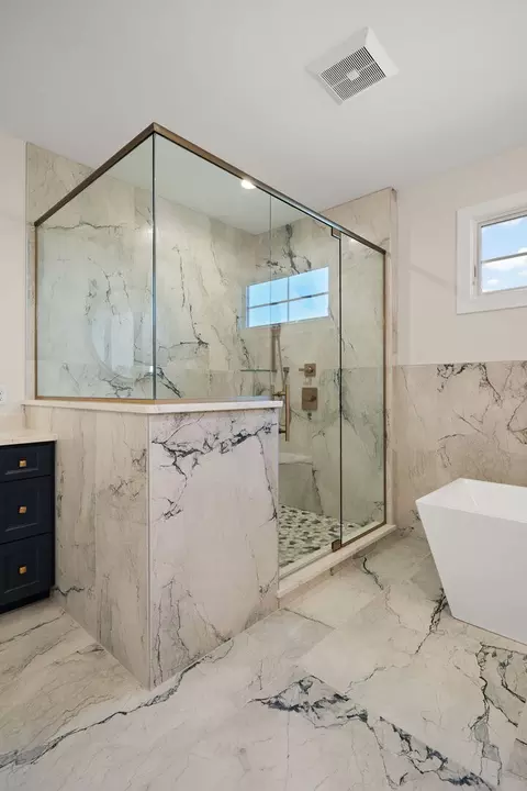 Bath - 13822 Waterleaf Dr, Saint John, IN 46373 photo 5 of 10