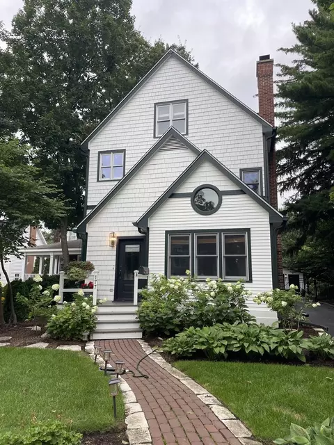177 Washington Rd, Lake Forest, IL 60045