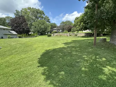 3 Nn Hemlock Ln, Rockford, IL 61107