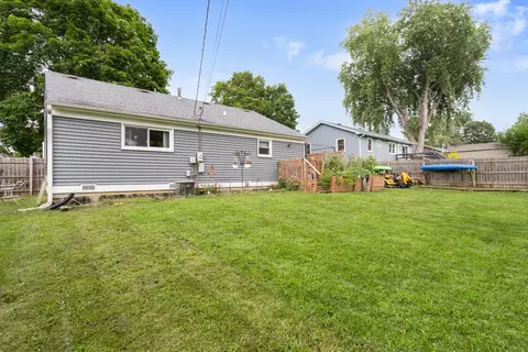 Exterior - 1507 Sunset Dr, Mchenry, IL 60051 photo 3 of 8