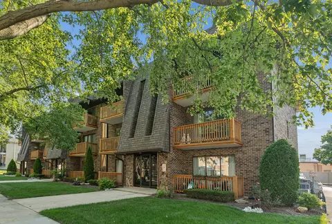 10428 S Keating Ave #C5, Oak Lawn, IL 60453
