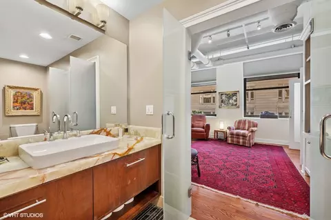 Bath - 6 E Monroe St #500, Chicago, IL 60603 photo 3 of 3