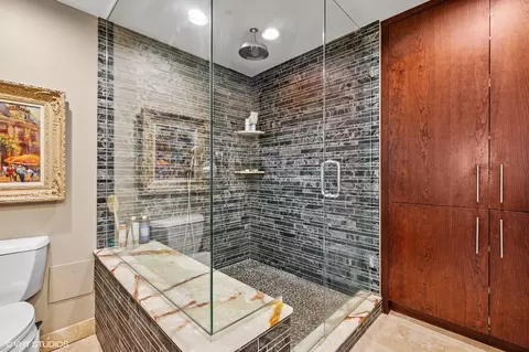 Bath - 6 E Monroe St #500, Chicago, IL 60603 photo 2 of 3