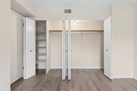 Other - 900 S River Rd #4F, Des Plaines, IL 60016 photo 3 of 4