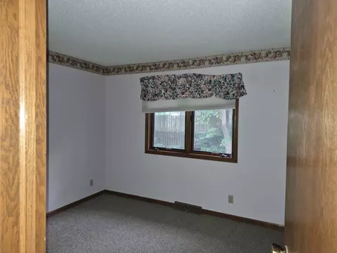 Bedroom - 830 Lake Summerset Rd, Lake Summerset, IL 61019 photo 2 of 2