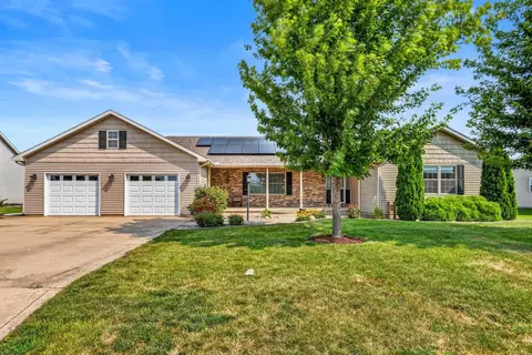 310 Robert Dr, Fisher, IL 61843