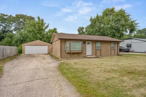 1106 Emerald Ln, Machesney Park, IL 61115