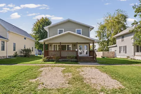 218 E Orleans St, Paxton, IL 60957