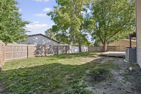 Exterior - 2006 Clover Ct E, Champaign, IL 61821 photo 7 of 12