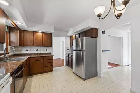 Kitchen - 2006 Clover Ct E, Champaign, IL 61821 photo 6 of 6