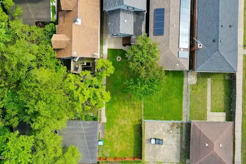 View/Area - 306 E 118th St, Chicago, IL 60628 photo 5 of 9