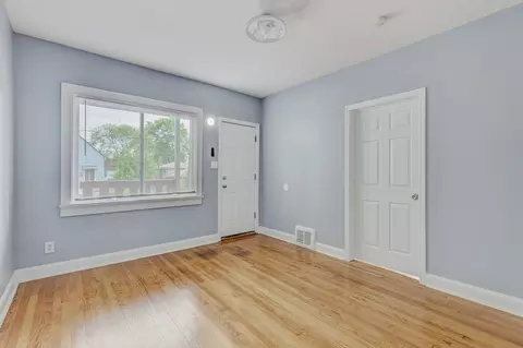 Living - 306 E 118th St, Chicago, IL 60628 photo 2 of 5