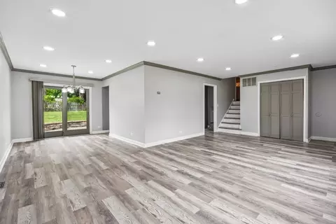 Living - 89 Foxcroft Rd, Naperville, IL 60565 photo 2 of 4