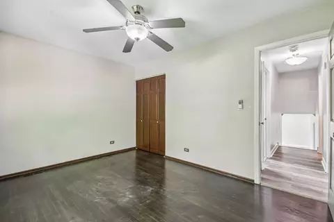 Bedroom - 89 Foxcroft Rd, Naperville, IL 60565 photo 7 of 8