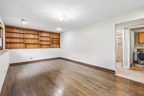 Living - 89 Foxcroft Rd, Naperville, IL 60565 photo 4 of 4