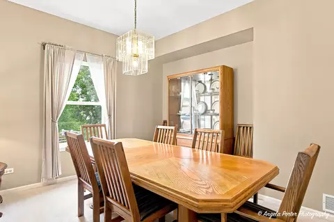Dining - 4707 Joyce Ln, Mchenry, IL 60050 photo 2 of 3