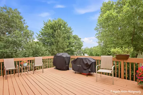 Exterior - 4707 Joyce Ln, Mchenry, IL 60050 photo 6 of 13