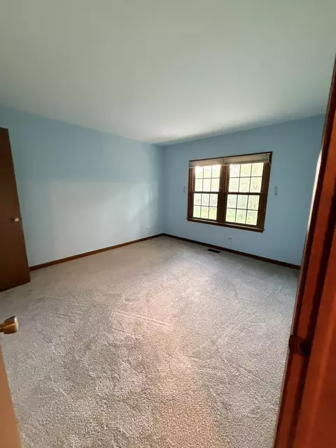 Bedroom - 1335 Gaslight Dr, Algonquin, IL 60102 photo 1 of 4