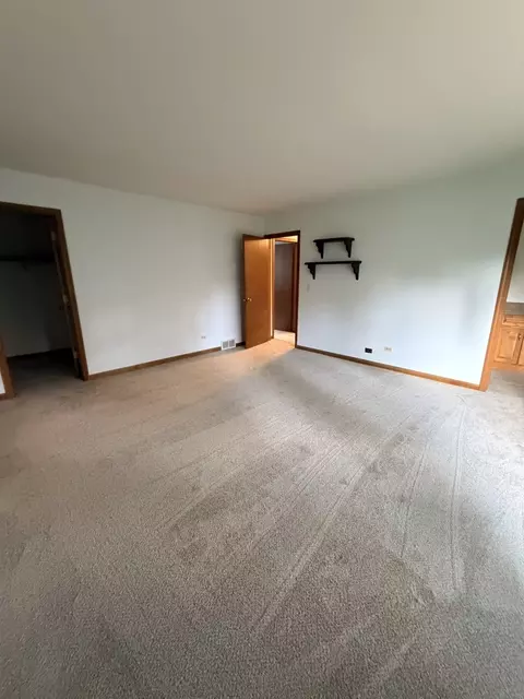 Bedroom - 1335 Gaslight Dr, Algonquin, IL 60102 photo 4 of 4