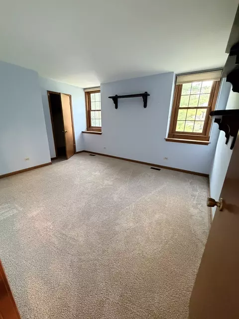 Bedroom - 1335 Gaslight Dr, Algonquin, IL 60102 photo 3 of 4