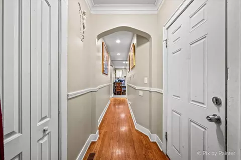 Entry Way - 7227 S Rhodes Ave, Chicago, IL 60619 photo 2 of 2