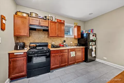 Kitchen - 7227 S Rhodes Ave, Chicago, IL 60619 photo 4 of 4