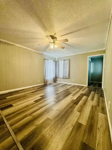 Bedroom - 404 W 9th St, Christopher, IL 62822 photo 1 of 6