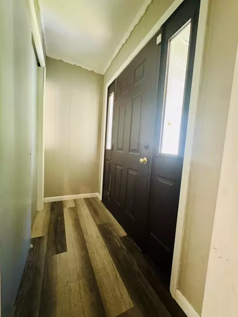 Entry Way - 404 W 9th St, Christopher, IL 62822 photo 1 of 1