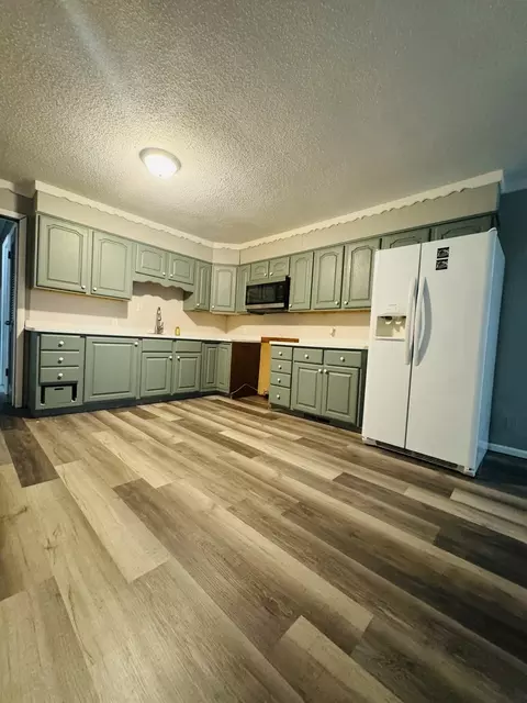Kitchen - 404 W 9th St, Christopher, IL 62822 photo 2 of 3