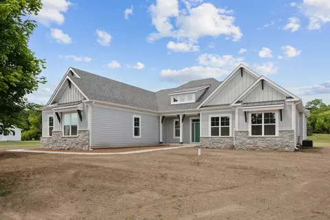 2907 Pioneer Oaks Dr, Ringwood, IL 60072