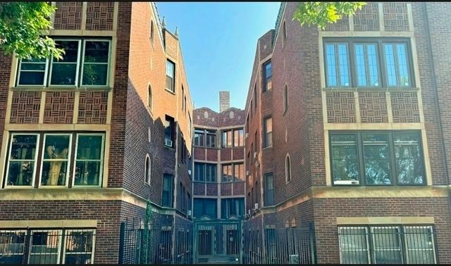 815 E 53rd St E #3, Chicago, IL 60615