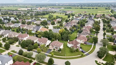 View/Area - 12237 Winterberry Ln, Plainfield, IL 60585 photo 5 of 6