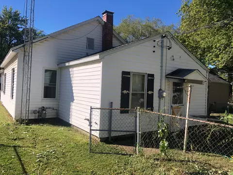 Exterior - 708 E 11th St, Centralia, IL 62801 photo 2 of 5